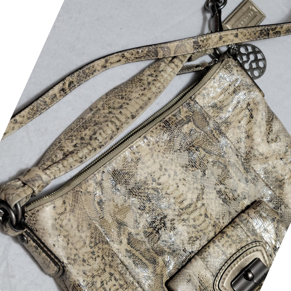 Authentic Coach Kristin Python Embossed Leather Hobo - Picture 7 of 15